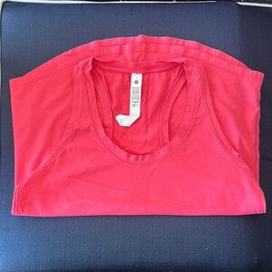 Lululemon pink top, size 6